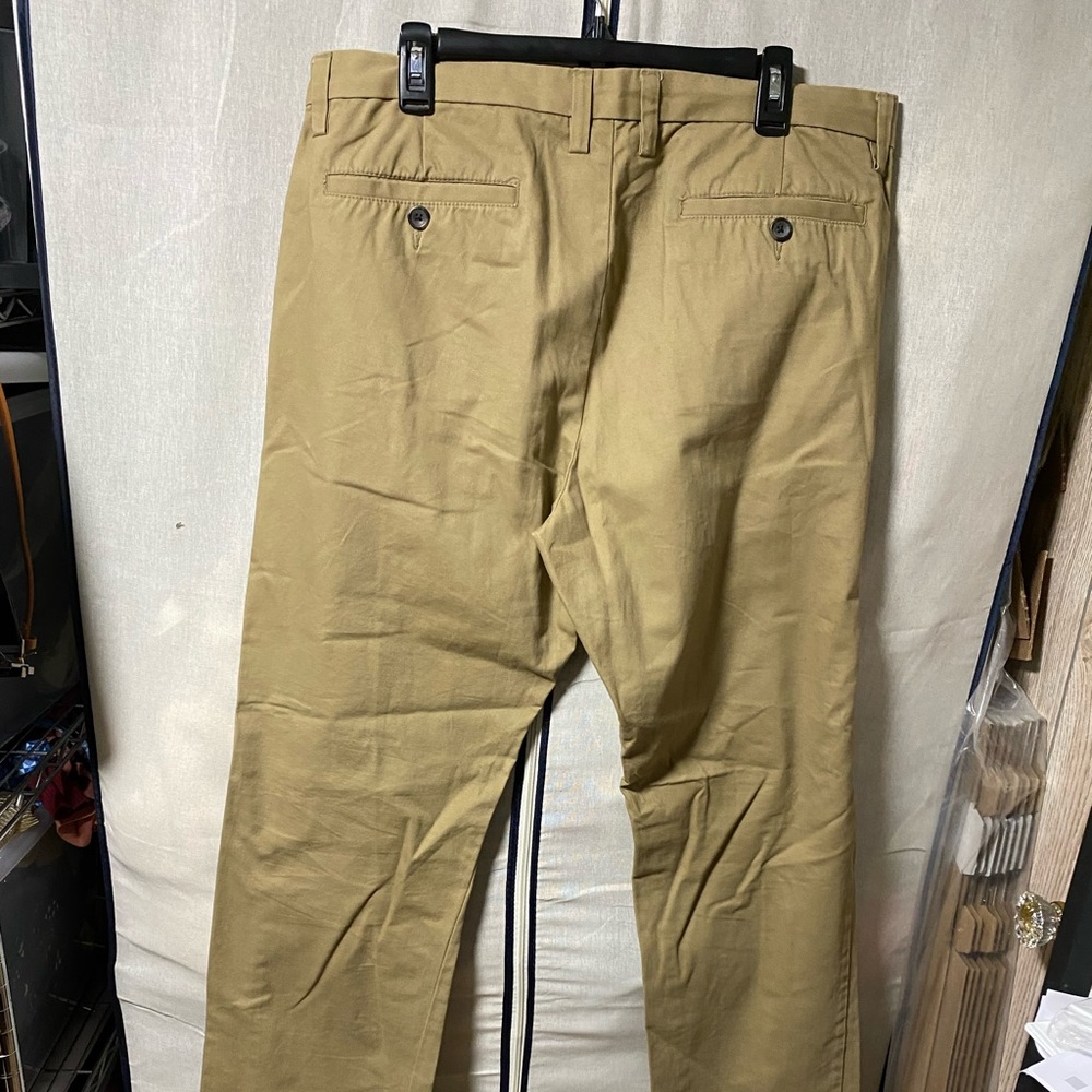 Old navy khaki pant size 36x34